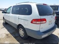 Photo 3 of 11 — 2001 Toyota Sienna