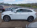 Photo 14 of 16 — 2021 Jaguar F-Pace