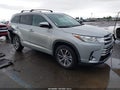 Photo 1 of 16 — 2018 Toyota Highlander Hybrid