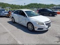 Photo 1 of 18 — 2011 Chevrolet Cruze