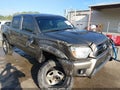Photo 1 of 17 — 2015 Toyota Tacoma
