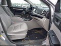 Photo 5 of 17 — 2015 Toyota Highlander