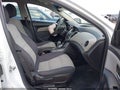 Photo 5 of 12 — 2014 Chevrolet Cruze