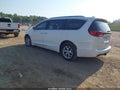Photo 3 of 16 — 2018 Chrysler Pacifica