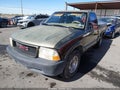 Photo 2 of 16 — 2001 GMC Sonoma