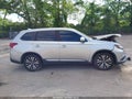 Photo 12 of 15 — 2019 Mitsubishi Outlander