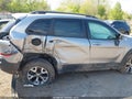 Photo 6 of 16 — 2015 Jeep Cherokee