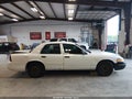 Photo 13 of 16 — 2010 Ford Crown Victoria
