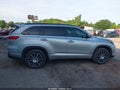 Photo 13 of 17 — 2018 Toyota Highlander