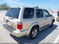Photo 4 of 11 — 2001 Infiniti QX4