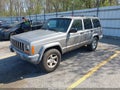 Photo 2 of 11 — 2000 Jeep Cherokee