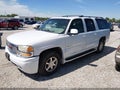 Photo 2 of 11 — 2002 GMC Yukon XL