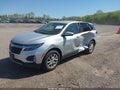 Photo 2 of 18 — 2022 Chevrolet Equinox