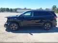 Photo 14 of 18 — 2016 Toyota Highlander