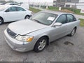 Photo 2 of 11 — 2002 Toyota Avalon