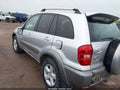 Photo 3 of 16 — 2004 Toyota RAV4
