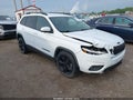 Photo 1 of 16 — 2019 Jeep Cherokee