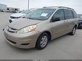 2010 Toyota Sienna — photo 2 of 16 | VIN 5TDKK4CC0AS311085