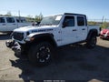 Photo 2 of 18 — 2026 Jeep Gladiator