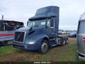 Photo 2 of 10 — 2020 Volvo VNR