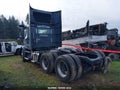Photo 3 of 10 — 2020 Volvo VNR