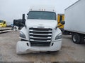 Photo 15 of 23 — 2020 Freightliner New Cascadia 126