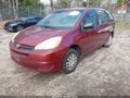 Photo 2 of 15 — 2005 Toyota Sienna