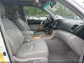 2008 Toyota Highlander Hybrid — photo 5 of 18 | VIN JTEEW44A382018857