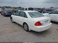 Photo 3 of 15 — 2002 Toyota Avalon