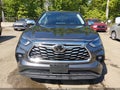 Photo 13 of 17 — 2022 Toyota Highlander