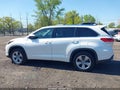 Photo 14 of 16 — 2017 Toyota Highlander