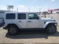 Photo 14 of 18 — 2024 Jeep Wrangler