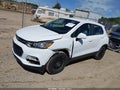 Photo 2 of 17 — 2017 Chevrolet Trax