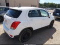 Photo 4 of 17 — 2017 Chevrolet Trax