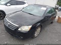 Photo 2 of 16 — 2005 Toyota Avalon