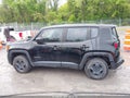Photo 14 of 19 — 2017 Jeep Renegade