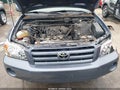 Photo 10 of 16 — 2004 Toyota Highlander