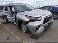Photo 1 of 17 — 2022 Toyota Highlander