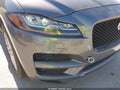 Photo 17 of 19 — 2017 Jaguar F-Pace
