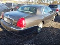 Photo 4 of 11 — 2005 Lincoln Town Car