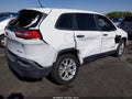 Photo 4 of 16 — 2016 Jeep Cherokee