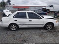 Photo 13 of 16 — 1999 Toyota Corolla