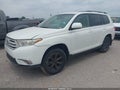 Photo 2 of 17 — 2011 Toyota Highlander