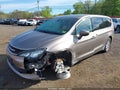 Photo 6 of 17 — 2017 Chrysler Pacifica