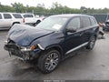 Photo 2 of 16 — 2016 Mitsubishi Outlander