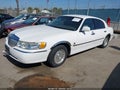 Photo 2 of 12 — 1999 Lincoln Town Car