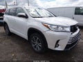 Photo 1 of 16 — 2018 Toyota Highlander