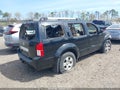 Photo 4 of 16 — 2005 Nissan Pathfinder