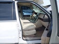Photo 5 of 18 — 2004 Lincoln Navigator