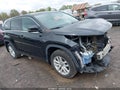 Photo 1 of 17 — 2016 Toyota Highlander